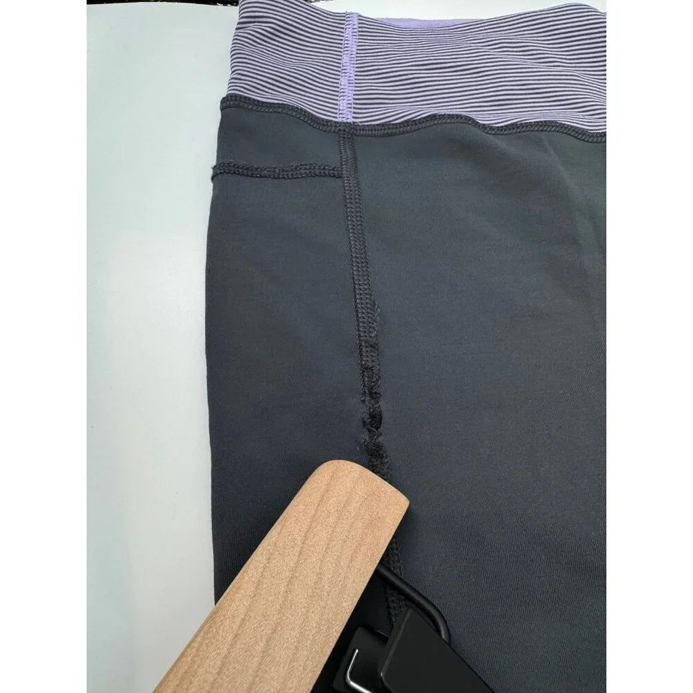 Lululemon Gray/Purple Run Zoom Crop Leggings Sz. 6 - Picture 6 of 6